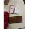 Image 3 : 2 PERFUMES, 2 WALLETS AND SUNGLASSES