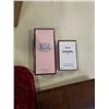 Image 4 : 2 PERFUMES, 2 WALLETS AND SUNGLASSES