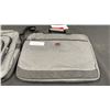 Image 2 : NEW SWISS MERCURY 17 INCH LAPTOP MESSENGER BAG AND TRINITY 17 INCH LAPTOP SLEEVE - RETAIL $85