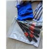 Image 4 : ONE PACK OF ABSORBANT DISHCLOTHS WITH 5 NEW CLEANING SETS: INCLUDE WIRE BRUSHES, 5 ROUND BRUSHES, 2 