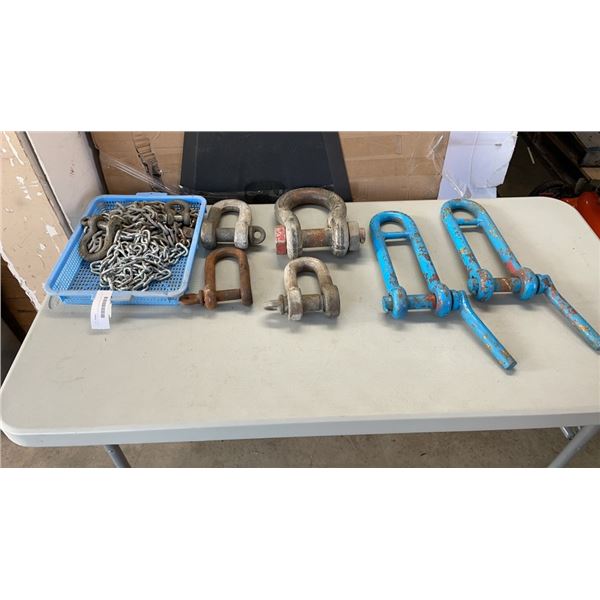 LOT OF HEAVY DUTY SHACKLES AND TRAY OF CHAIN