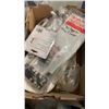 Image 3 : 2 TRAYS OF NEW PLUMBING AND GARDENING ITEMS