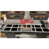Image 3 : 3 SMALL ENGINE METAL GAS TANKS AND ROUTER TABLE