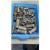 Image 2 : TRAY OF DRILL BITS, TAP AND DIES, HOLE SAWS