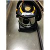 Image 2 : 15.1 L SHOP VAC WITH HOSE