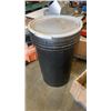 Image 2 : PLASTIC BARREL WITH CLIP ON LID