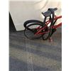 Image 2 : RED BMX BIKE