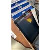 Image 8 : TRAY OF TABLETS, PHILIPS DIGITAL HD ANTENNAS, PRO LINEAR SPEAKERS, ENERGIZER NINTENDO DS CHARGING AR