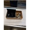 Image 1 : TRAY FO WATCHES AND JEWELRY