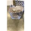 Image 2 : 3 HAMPERS AND LAUNDRY BAG