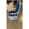 Image 2 : WHITE ROCKING GLIDER CHAIR
