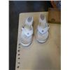 Image 2 : 3 PAIRS OF WOMENS 11W SHOES