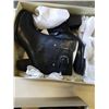Image 8 : 3 PAIRS OF WOMENS 11W SHOES
