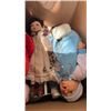 Image 7 : 2 BOXES OF COLLECTOR DOLLS