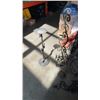 Image 2 : LOT OF DECORATIVE ORNATE IRON DECOR