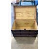Image 2 : SHIPPING TRUNK