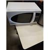 Image 2 : 1 COOKS ESSENTAILS BREAD MAKER AND DANBY MICROWAVE (BOTH WORKING)