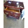Image 2 : 2 DRAWER NIGHTSTAND