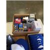 Image 2 : 3 TRAYS OF HATS, BEER GLASSES, WIRELESS MINI SPEAKERS