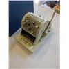 Image 2 : VINTAGE ELNA SEWING MACHINE AND PAYMASTER RIBBON WRITER