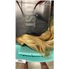 Image 2 : TOTE OF COSTUMES