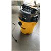 Image 8 : DEWALT 18" DRUM FAN AND 6 GALLON SHOP VAC BOTH WORKING