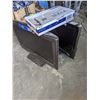 Image 2 : 2-32" TVS DYNEX AND LG BOTH WORKING WITH CEILING MOUNT SWING DOWN TV MOUNT