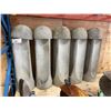 Image 1 : 5 FAUX STONE APPROX 3' TALL LANDSCAPE LIGHTS