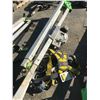 Image 3 : IKAR CONFINED WORK SPACE TRI POD WORK STAND WITH HARNESS VEST