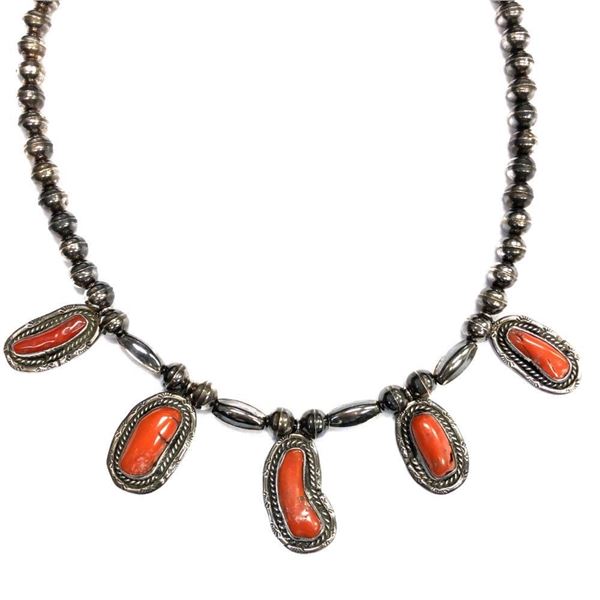 Beautiful SS Navajo Mediterranean Coral Neclace