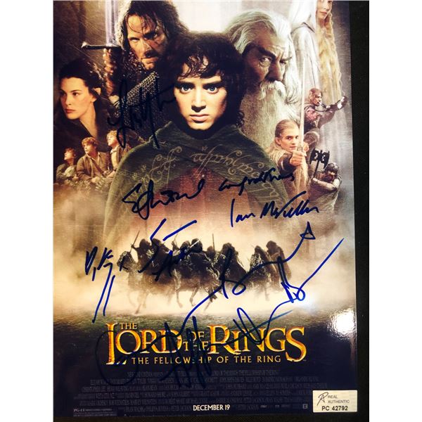 THE LORD OF THE RINGS CAST SIGNED 8X10 PHOTO (RA COA)