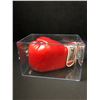 Image 1 : LAILA ALI SIGNED RED EVERLAST BOXING GLOVE