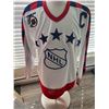 Image 2 : MARIO LEMIEUX SIGNED NHL ALL-STAR JERSEY W/01/18/92 (HOLO)