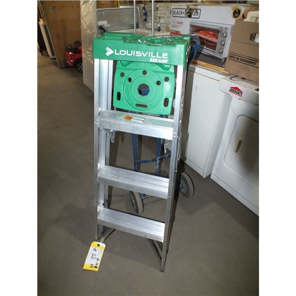 Louisville 4ft Aluminum Step Ladder