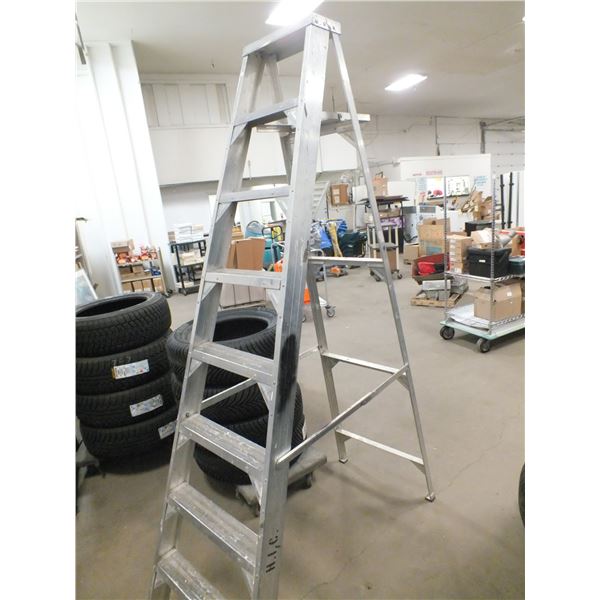 8ft Aluminum Ladder