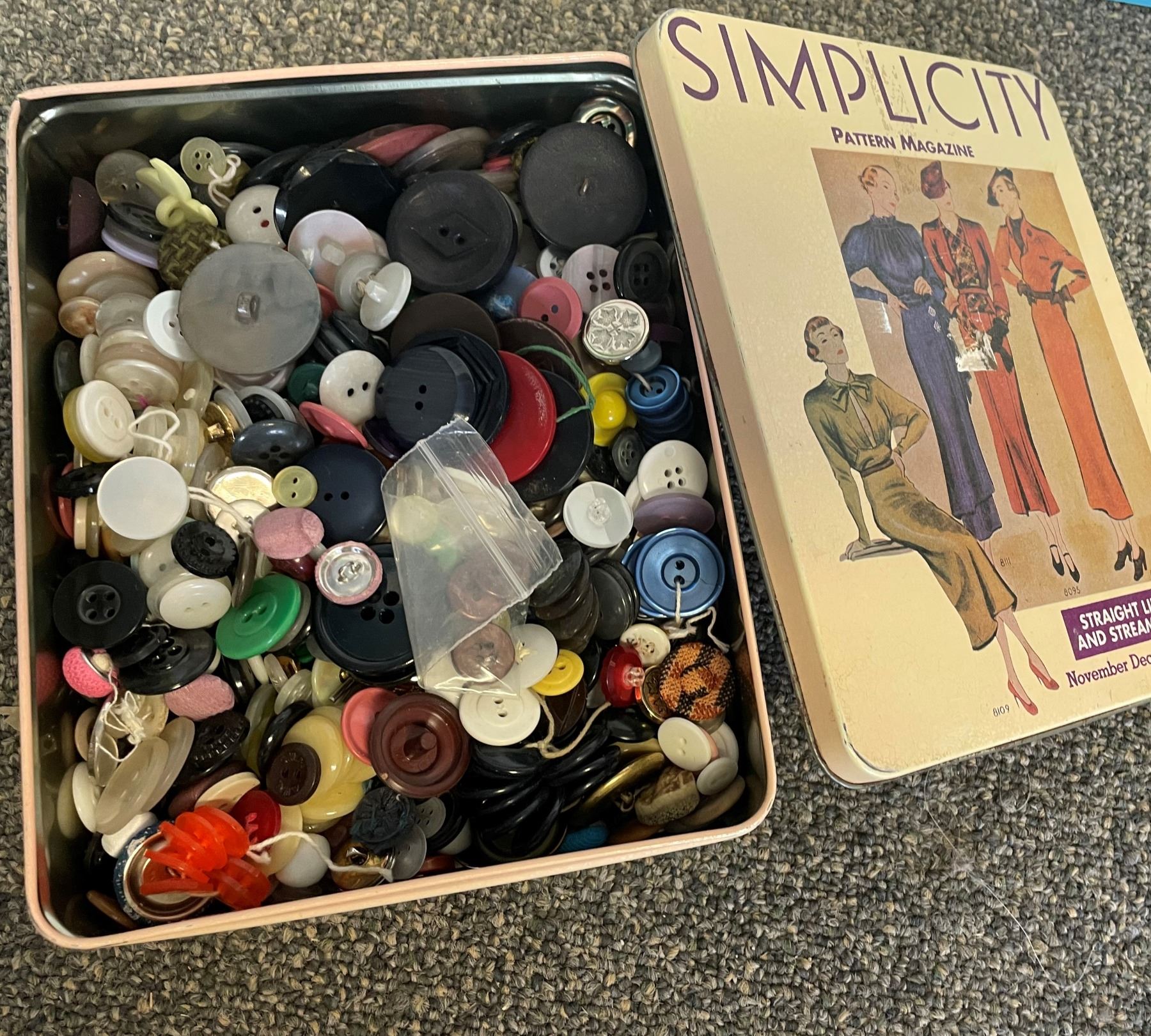 Vintage Button Lot in Simplicity Tin