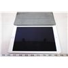Image 2 : Ipad w/ Charging Cord and Block