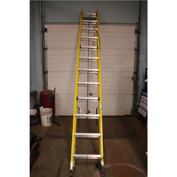 *24’ Featherlite Fiberglass Ladder Holds 300 lbs