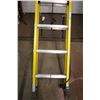 Image 5 : *24’ Featherlite Fiberglass Ladder Holds 300 lbs