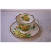 Image 2 : (4) Tea Cups w/ Saucers + (2) Saucers