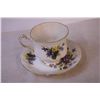 Image 6 : (4) Tea Cups w/ Saucers + (2) Saucers