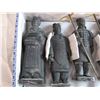 Image 2 : Terra Cotta Soldiers in case