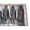 Image 3 : Terra Cotta Soldiers in case