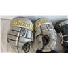 Image 2 : (3) Hockey Gloves
