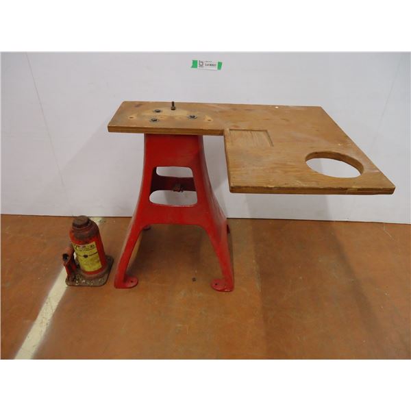 * Sturdy Metal Stand with Bottle Jack