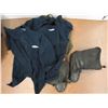 Image 2 : * Hiking Bag with accessories and camping Bag with boots and large shirts