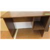 Image 3 : *Desk With corkboard