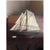 Image 1 : Model Sailboat - No Stand