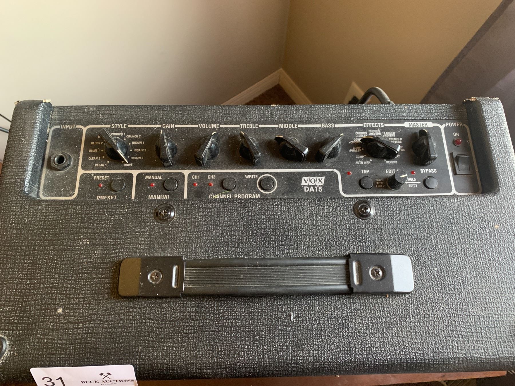 VOX DA15 Guitar Amplifier