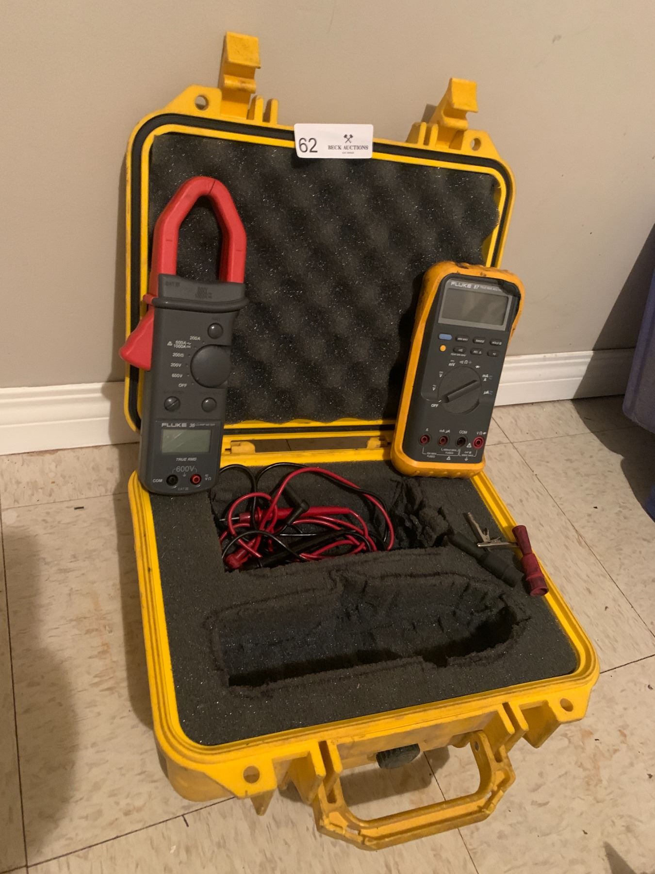 87 True Rms Multimeter Fluke 87 True RMS Multimeter and Fluke 36 Clamp Meter - Beck Auctions Inc.